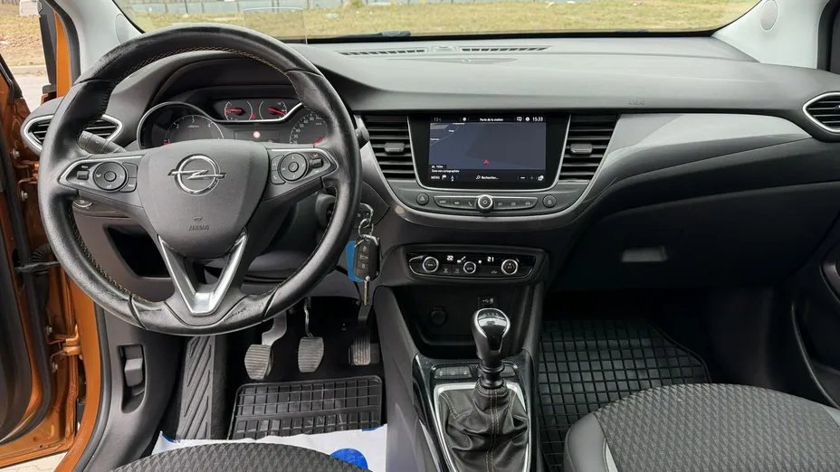 OPEL Crossland X -