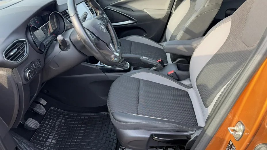 OPEL Crossland X -