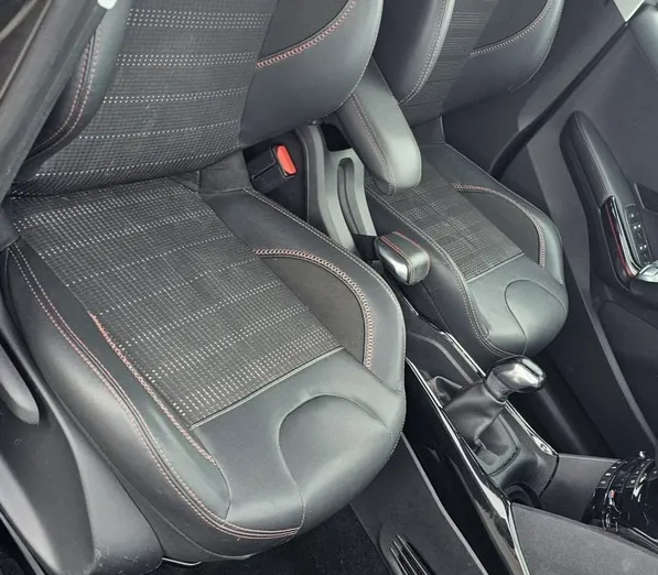 PEUGEOT 2008 -