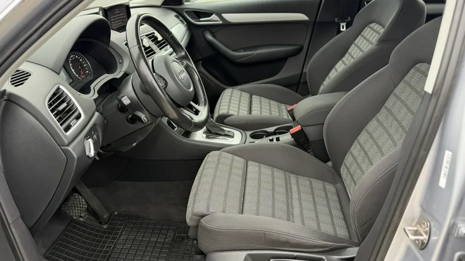 AUDI Q3 -