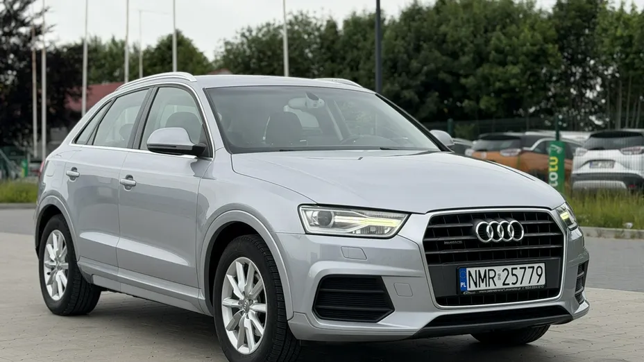 AUDI Q3 -