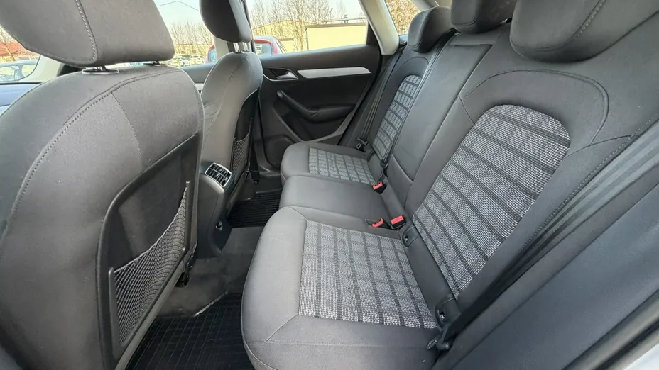 AUDI Q3 -