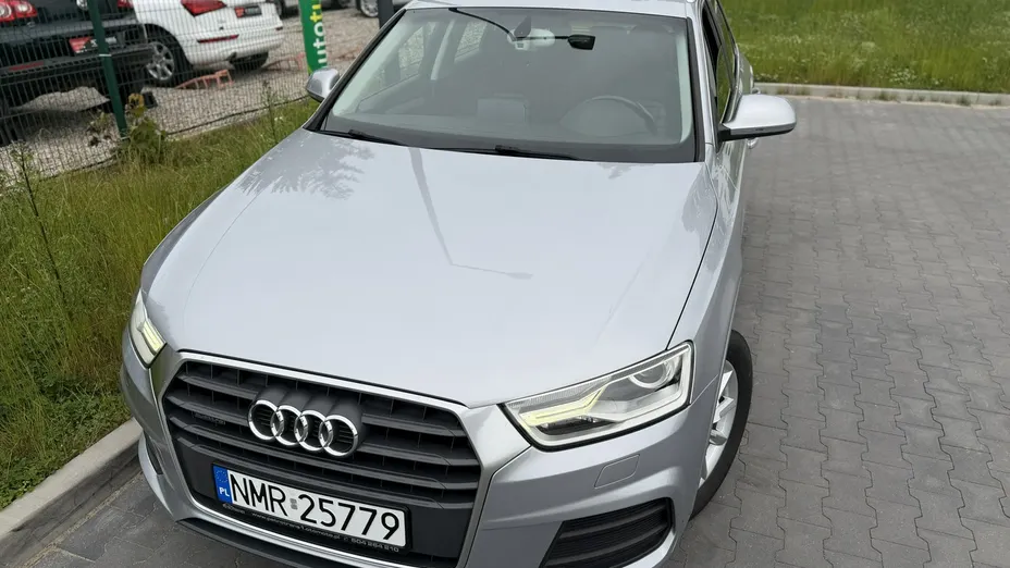AUDI Q3 -