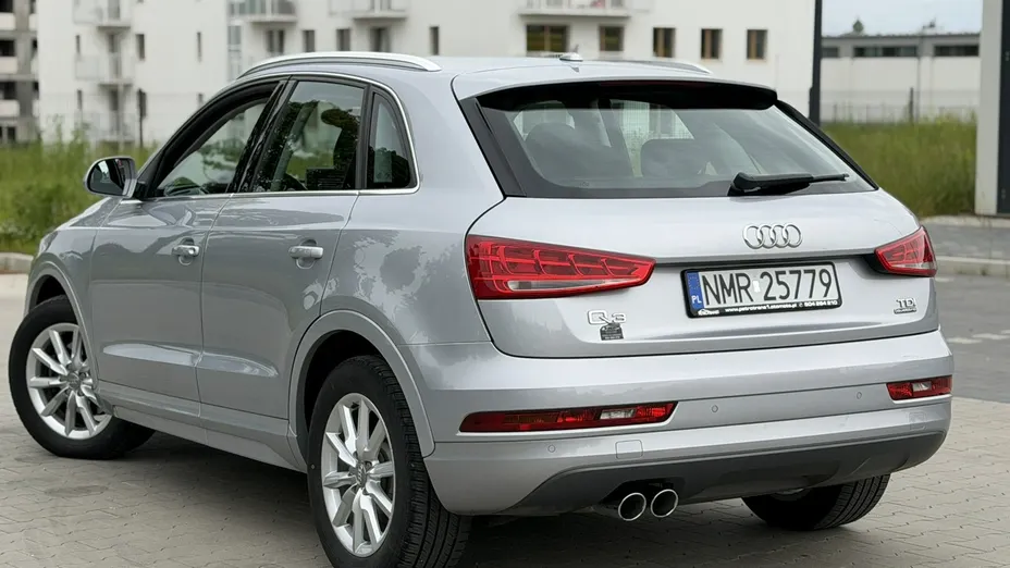AUDI Q3 -