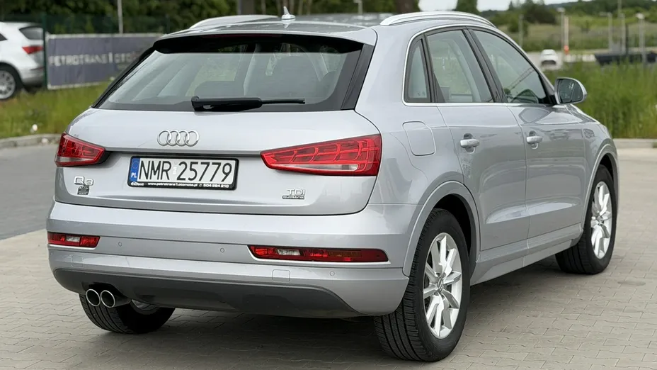 AUDI Q3 -