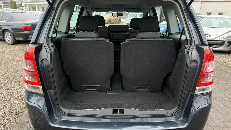 OPEL Zafira -