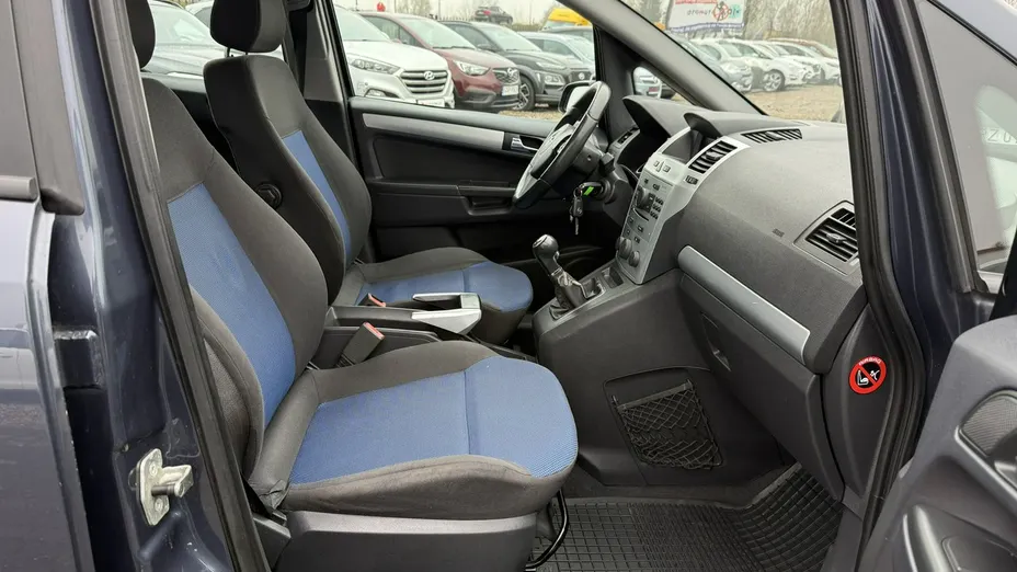 OPEL Zafira -