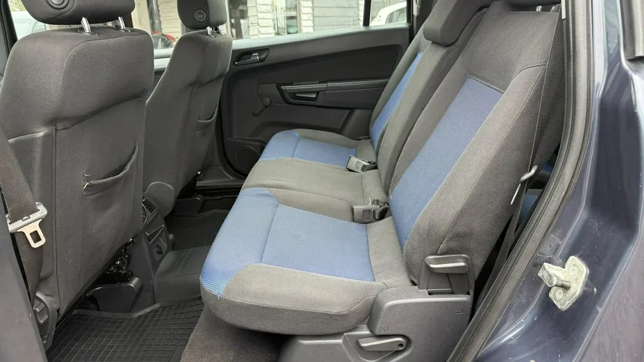 OPEL Zafira -