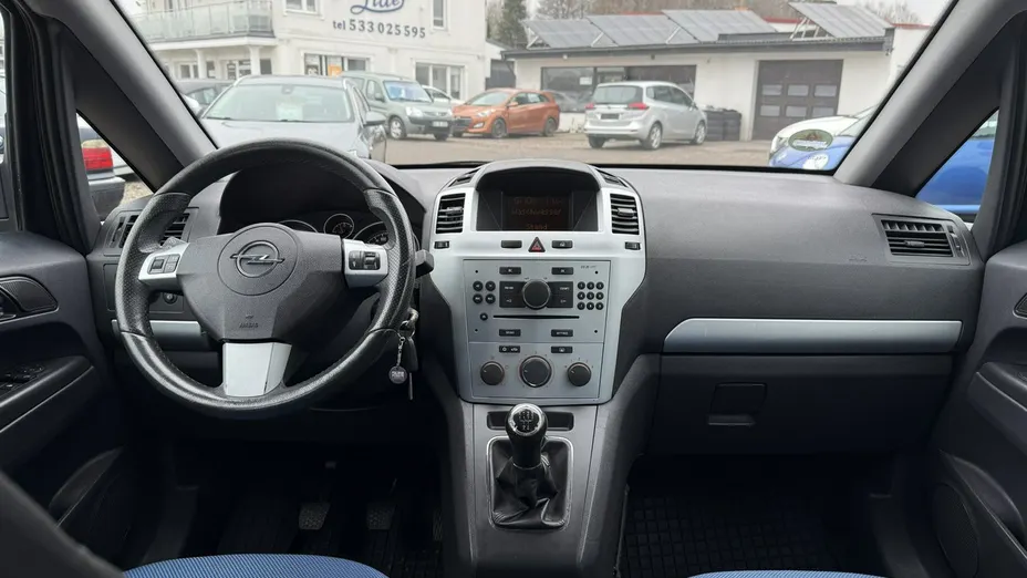 OPEL Zafira -