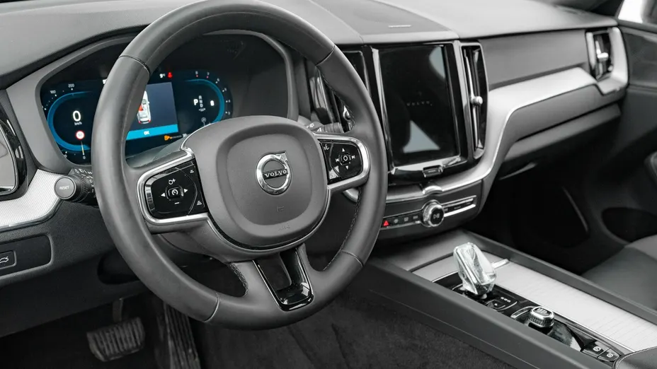 VOLVO XC60 -