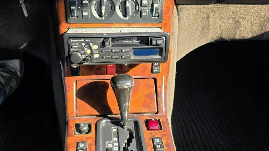 MERCEDES-BENZ SL -