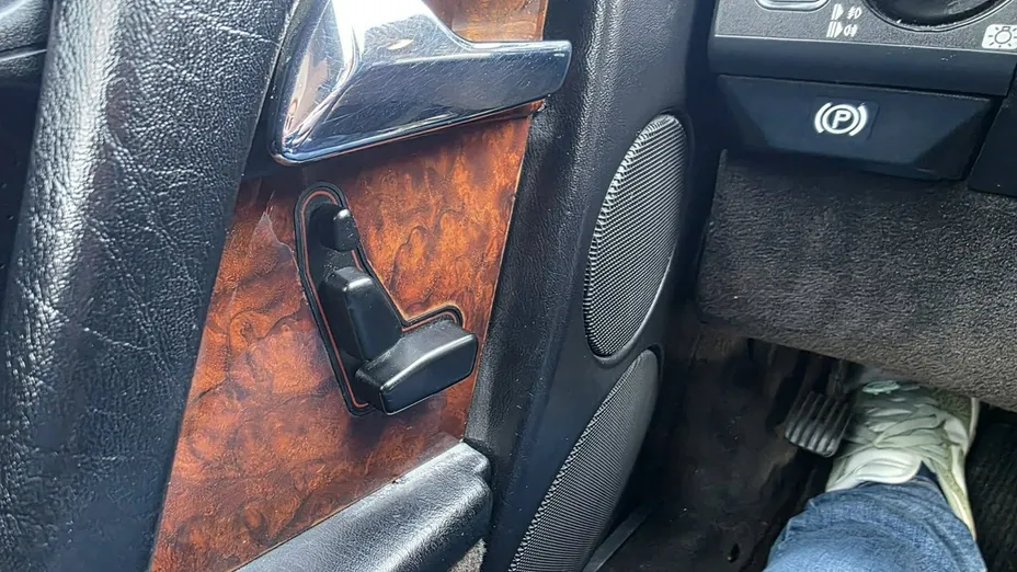 MERCEDES-BENZ SL -