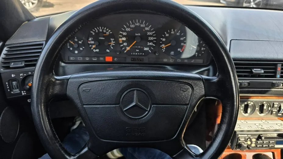 MERCEDES-BENZ SL -