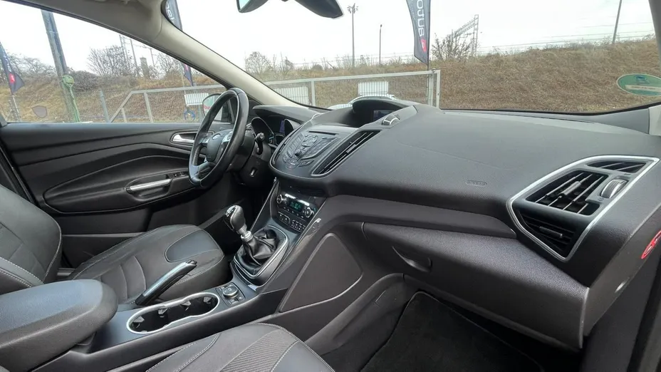 FORD Kuga -