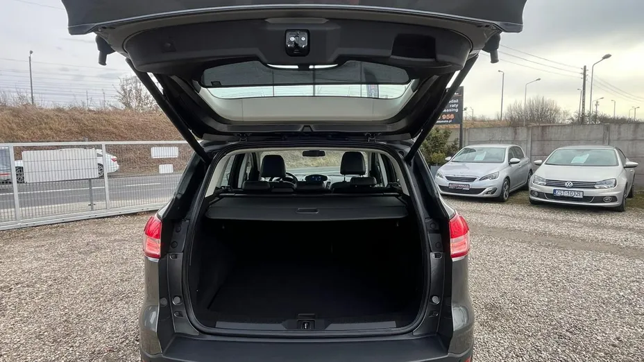 FORD Kuga -