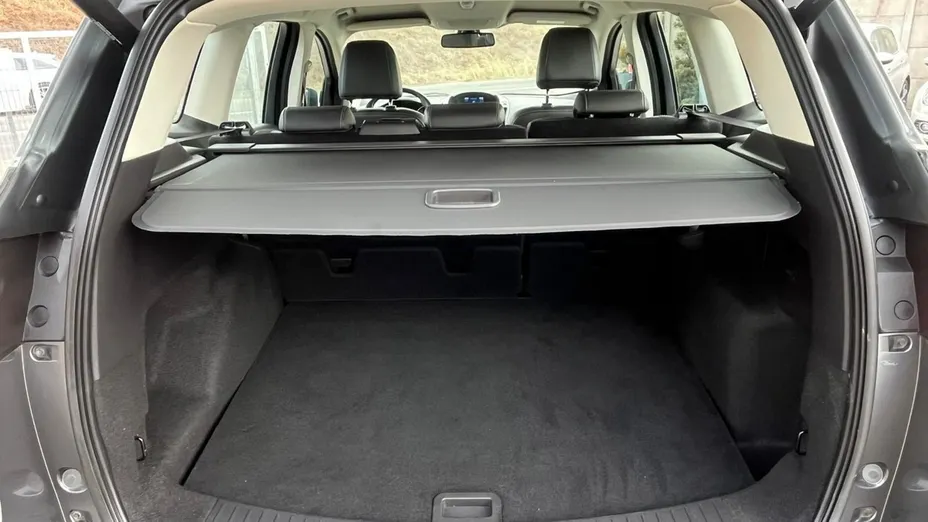 FORD Kuga -