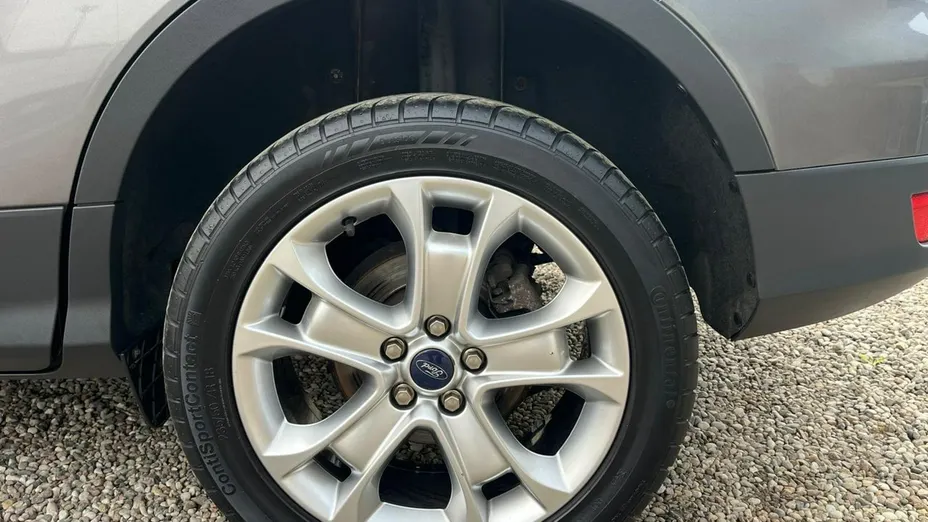 FORD Kuga -