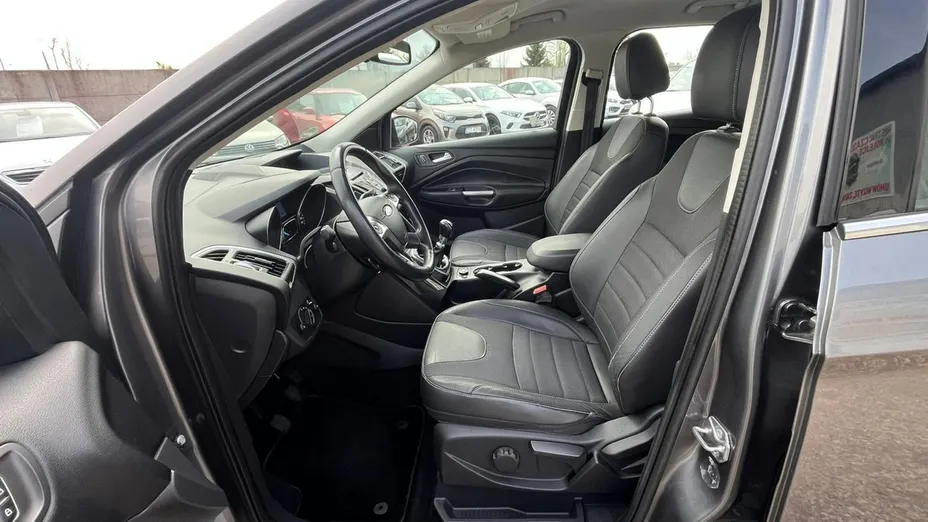 FORD Kuga -