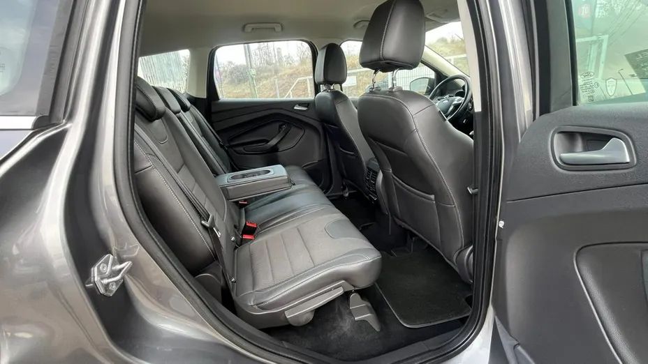 FORD Kuga -