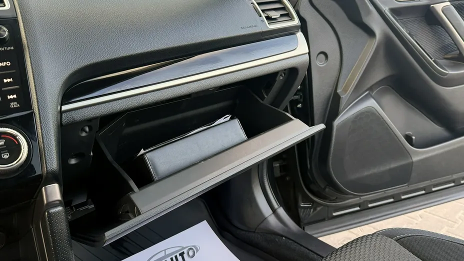 SUBARU Forester -
