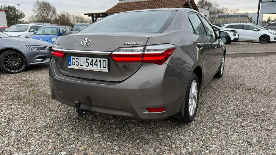TOYOTA Corolla -