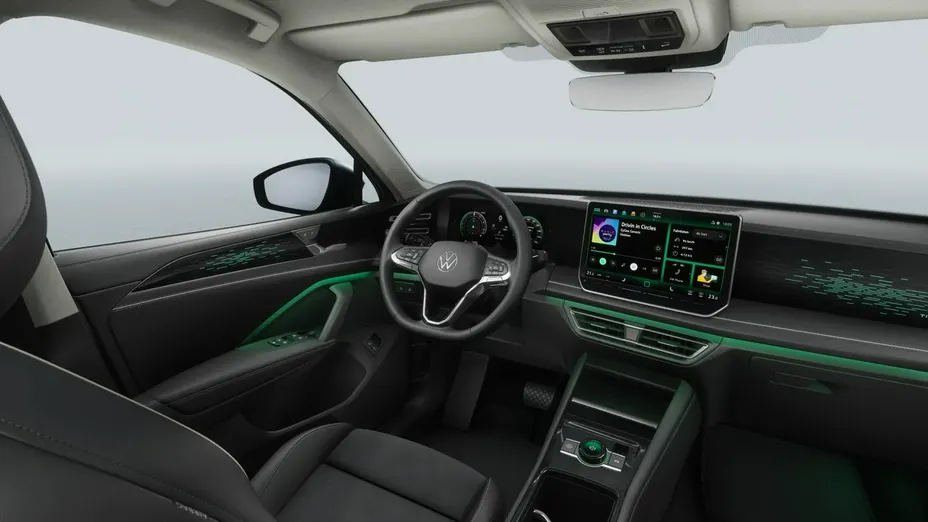 VOLKSWAGEN Tiguan -