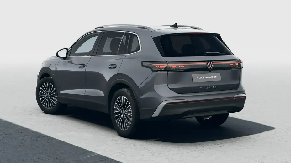 VOLKSWAGEN Tiguan -