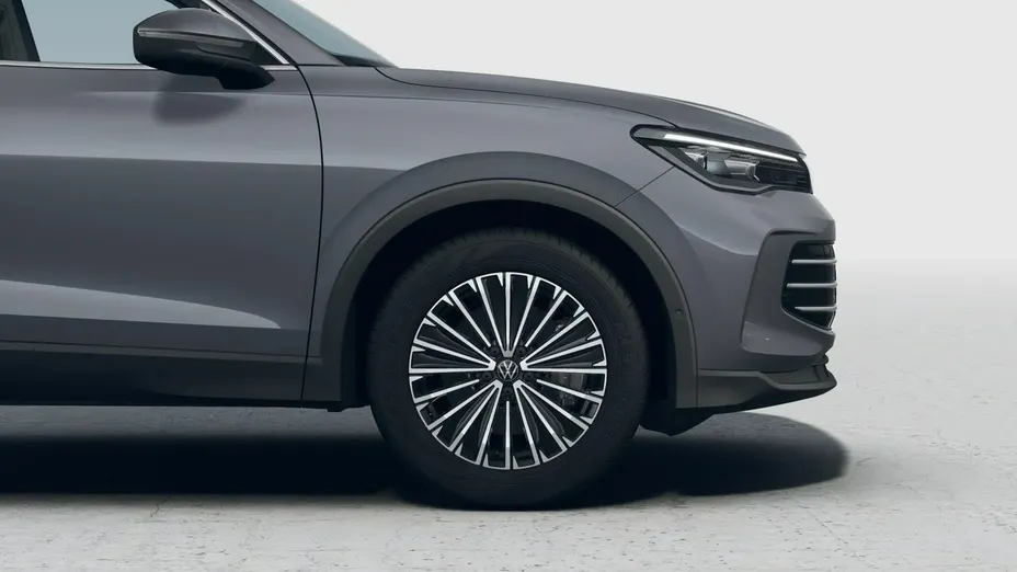 VOLKSWAGEN Tiguan -