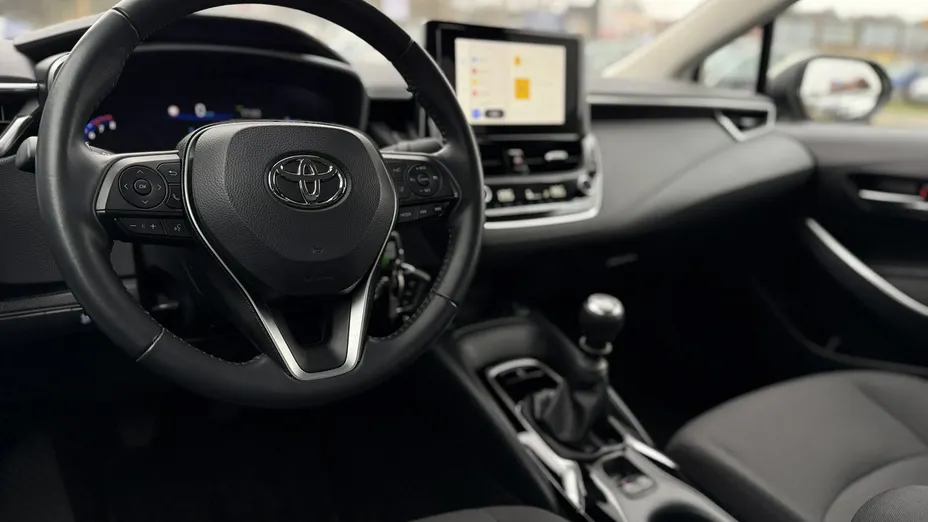 TOYOTA Corolla -