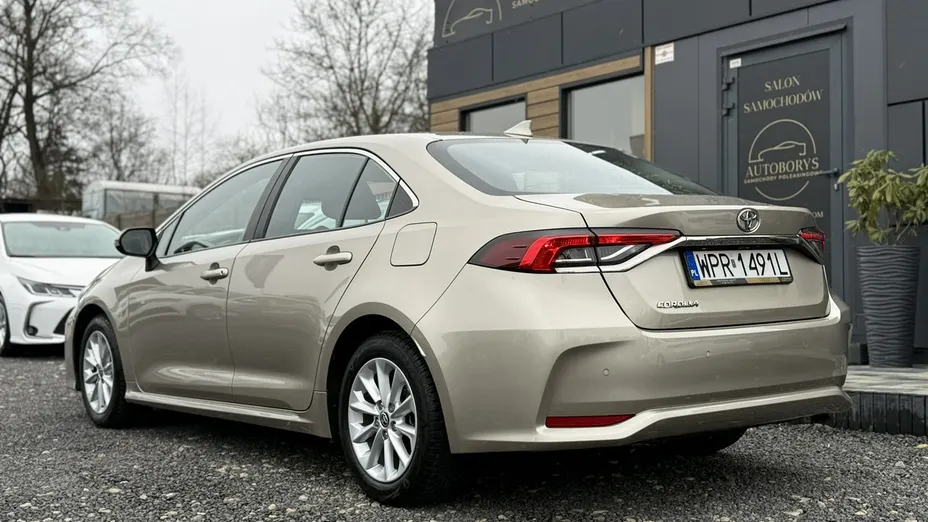 TOYOTA Corolla -