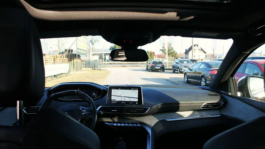 PEUGEOT 3008 -