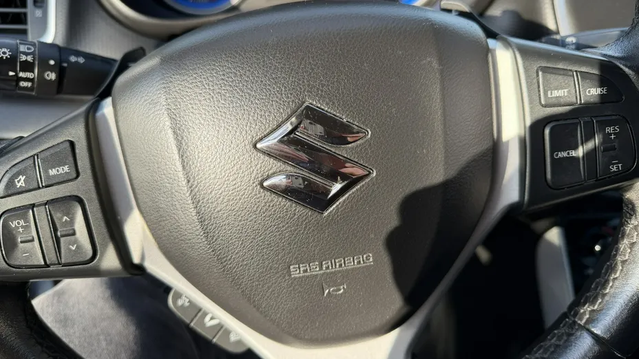 SUZUKI S-Cross -