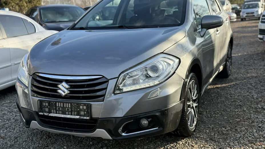 SUZUKI S-Cross -