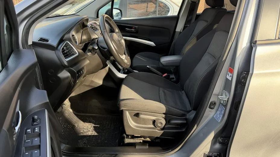SUZUKI S-Cross -