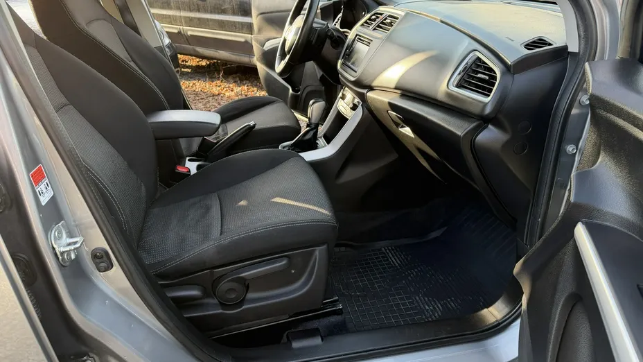 SUZUKI S-Cross -