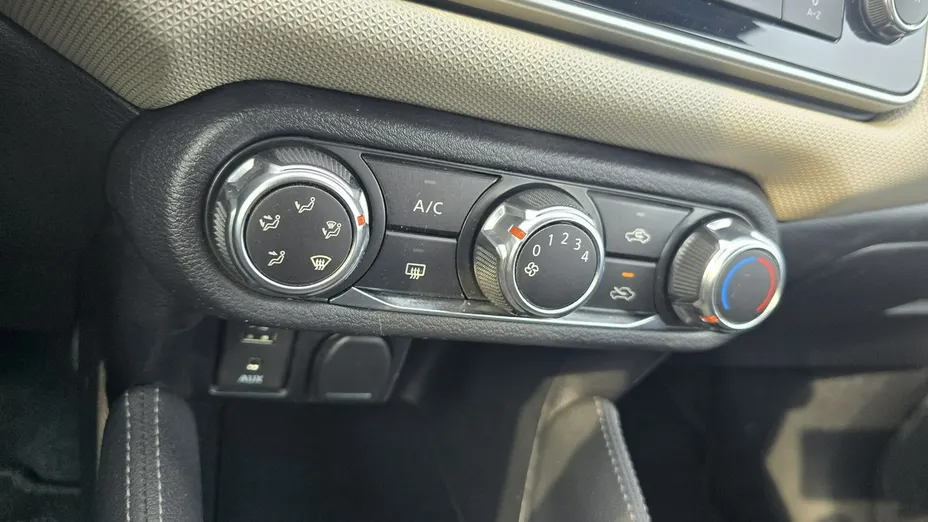 NISSAN Micra -
