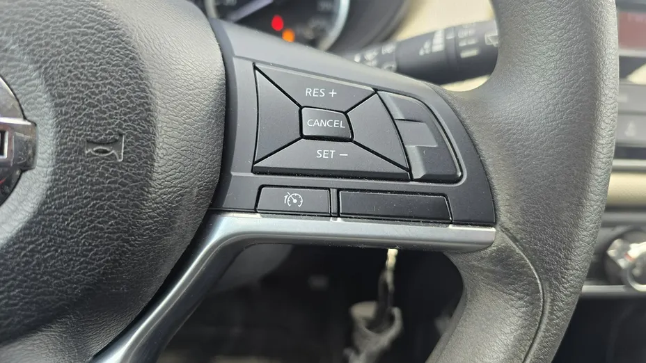 NISSAN Micra -