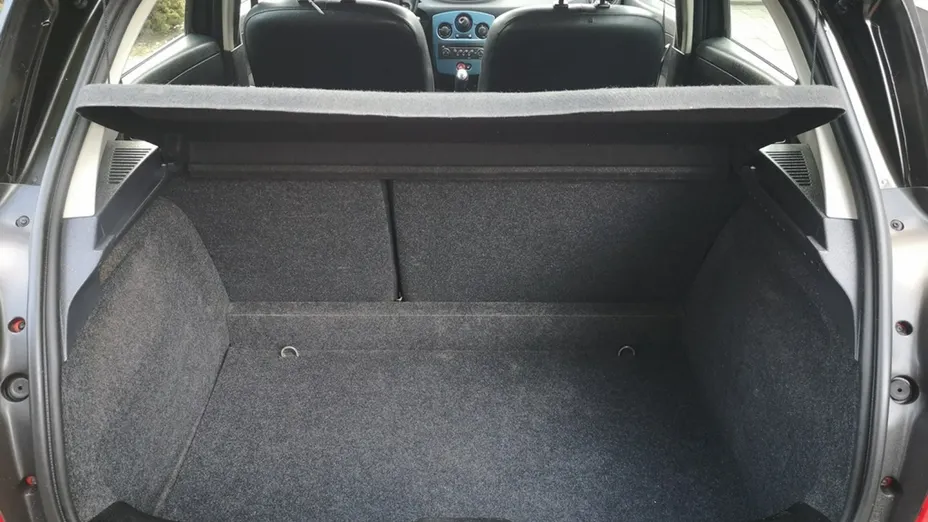 RENAULT Clio -