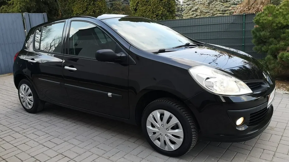 RENAULT Clio -
