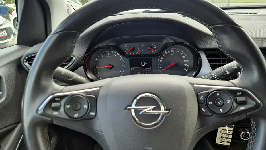 OPEL Crossland X -