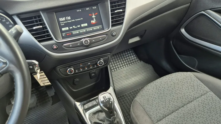 OPEL Crossland X -