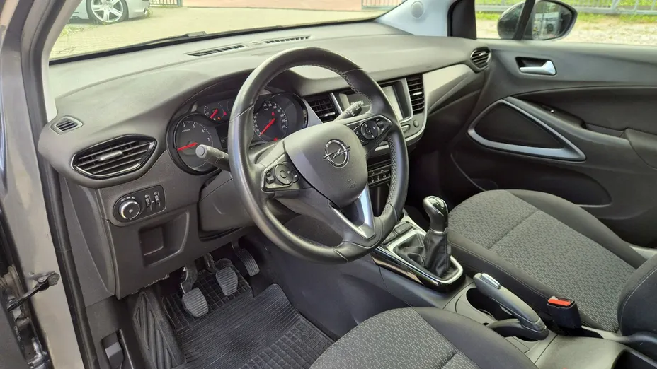 OPEL Crossland X -