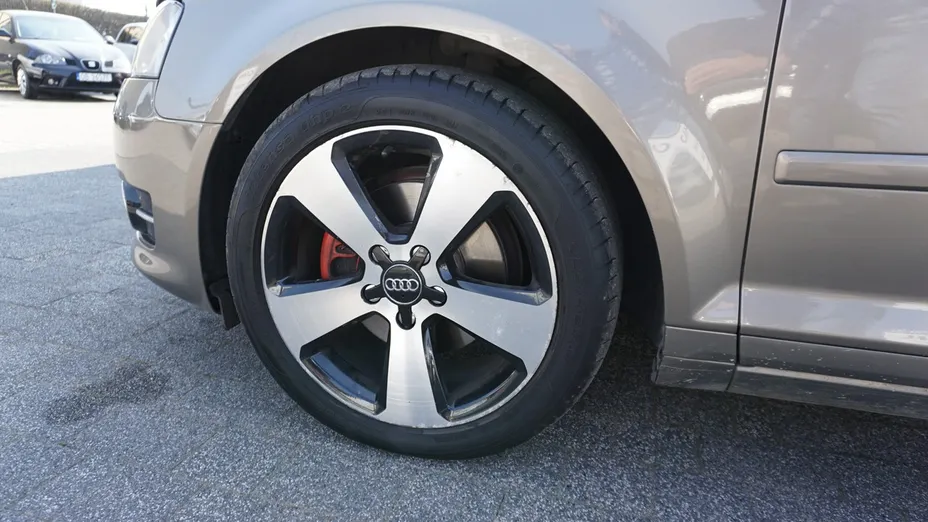 AUDI A3 Sportback -