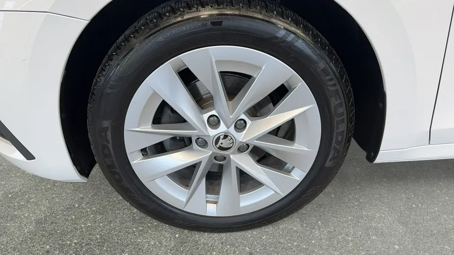 SKODA Octavia -