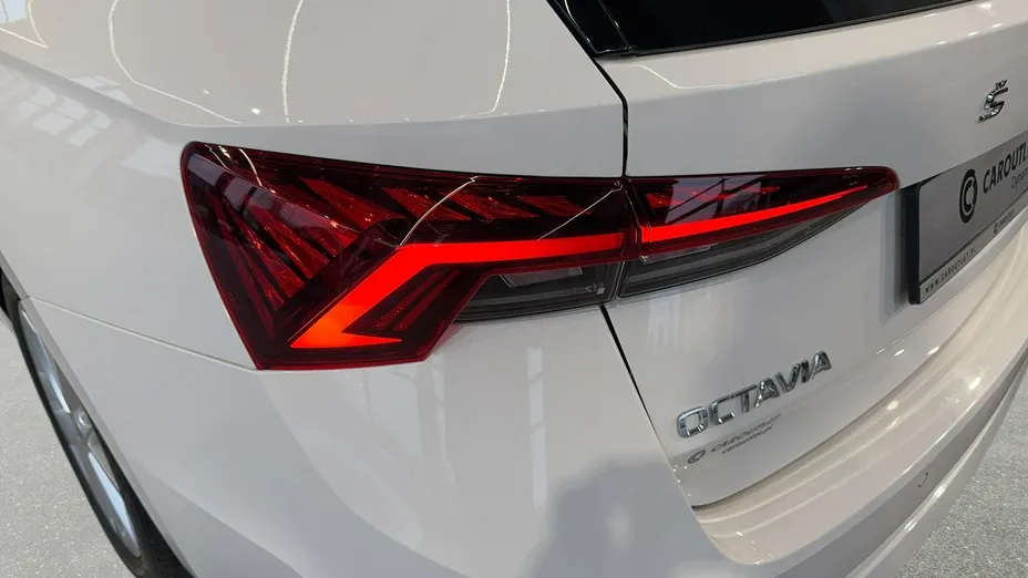 SKODA Octavia -