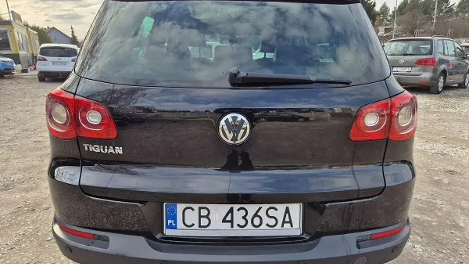 VOLKSWAGEN Tiguan -