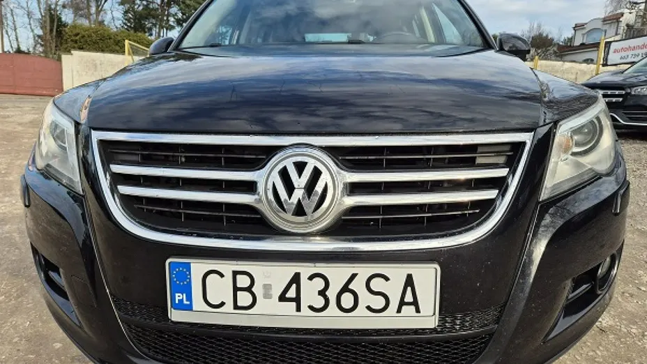 VOLKSWAGEN Tiguan -