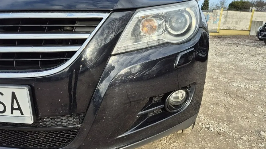 VOLKSWAGEN Tiguan -