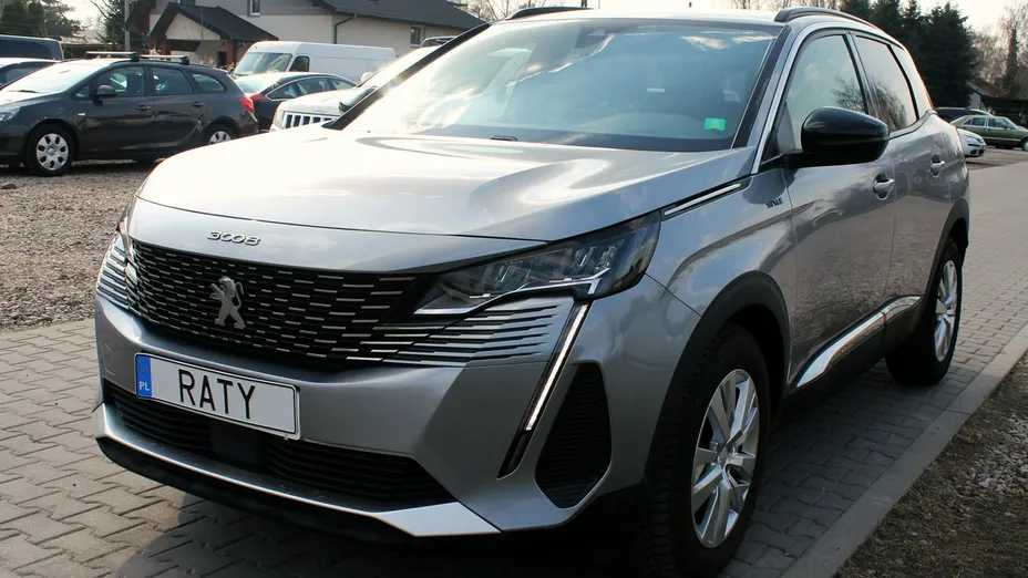 PEUGEOT 3008 -