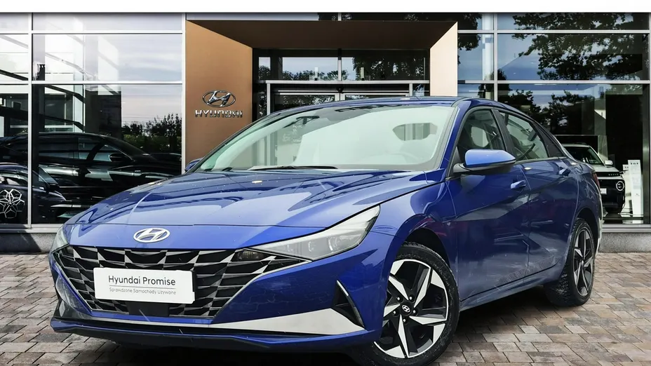 HYUNDAI Elantra -